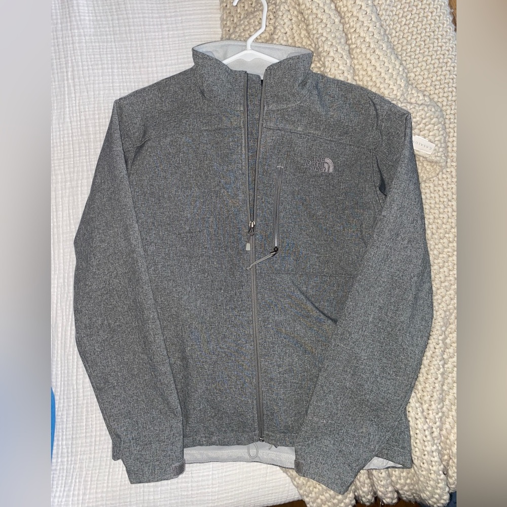 Men’s North Face Alex Windbreaker Jacket Medium